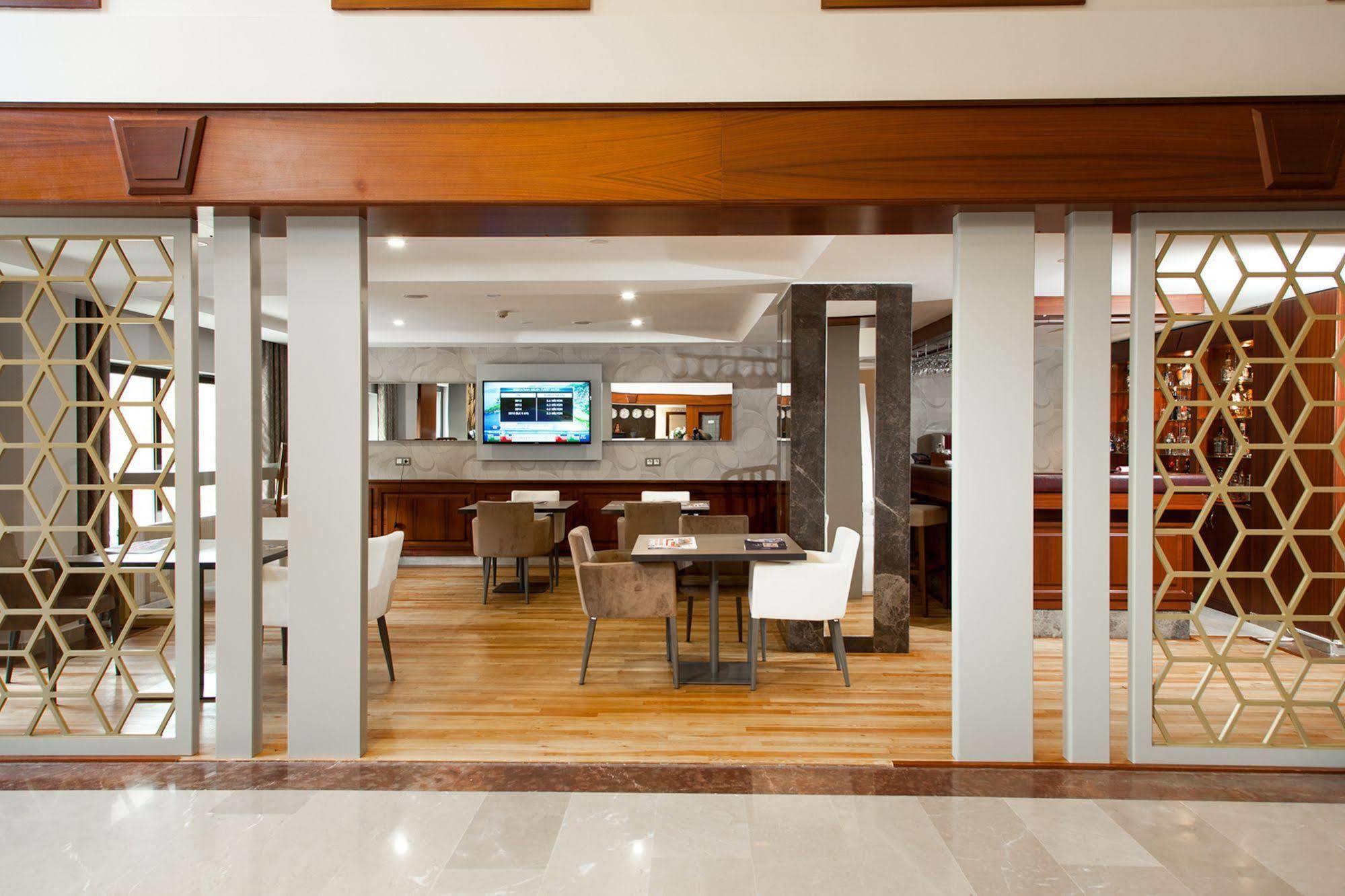 Spilos Hotel Μανίσα Εξωτερικό φωτογραφία